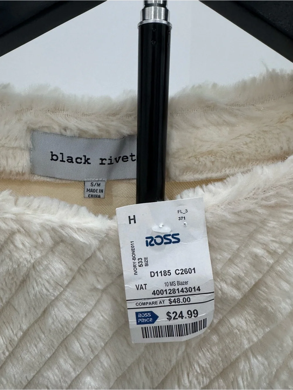 Black Rivet Cream Ribbed Off-the-Shoulder Sweater - Picture 4 of 5